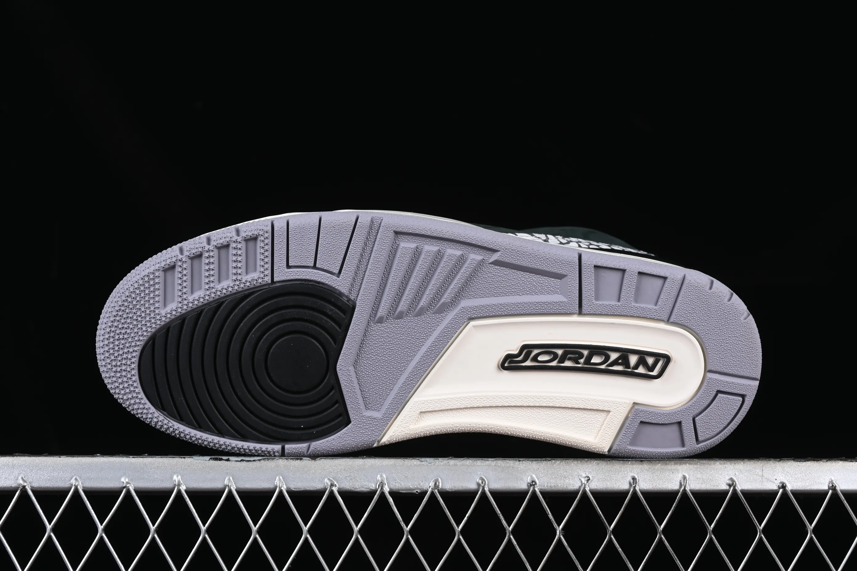 All categories Air Jordan Jordan series basketball shoes Air Jordan 3 foreign trade version Air Jordan 3 Retro "Off Noir" AJ3 Joe 3 old black cement CK9246-001